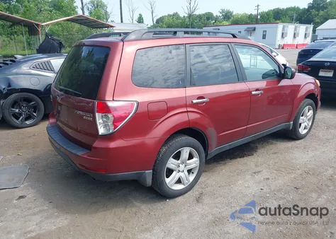 2010 Subaru Forester 2.5X Premium z USA, uszkodzony, nr VIN JF2SH6CC6AH776972